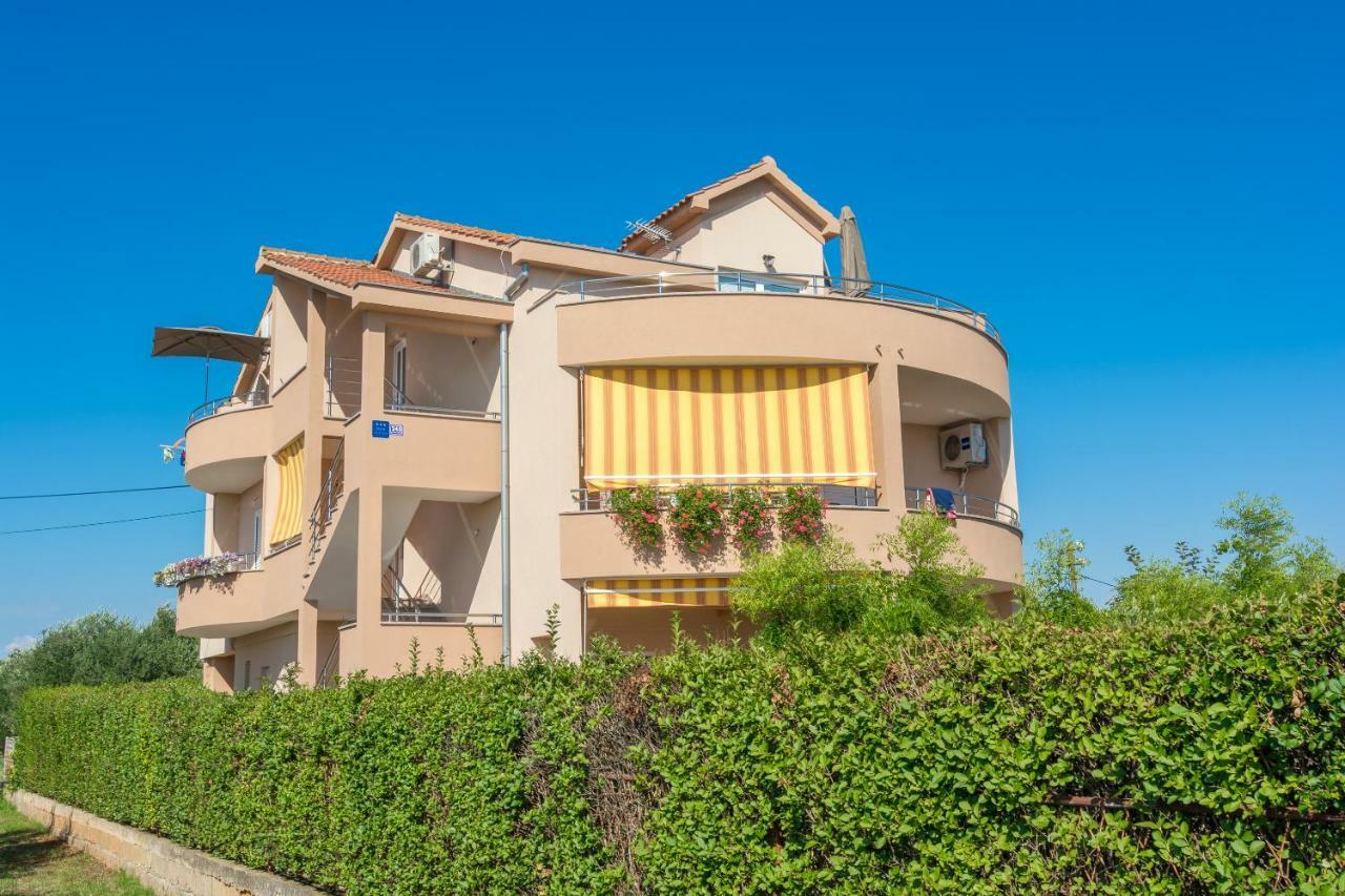 Apartments Lotus Sukošan Exterior foto